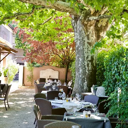 勒贝农酒店 3* Connaux